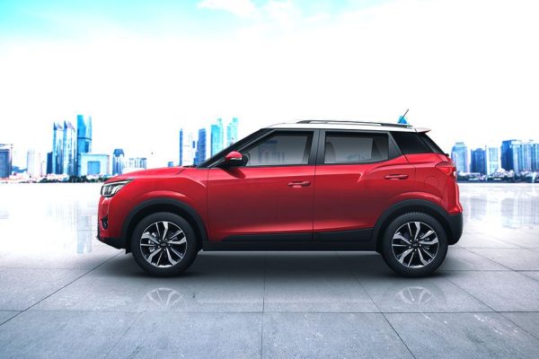 Automotive-Mahindra-XUV300-Exterior-2